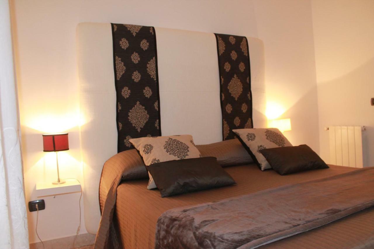 Domus Claudia - Casa Vacanze Syracuse ภายนอก รูปภาพ