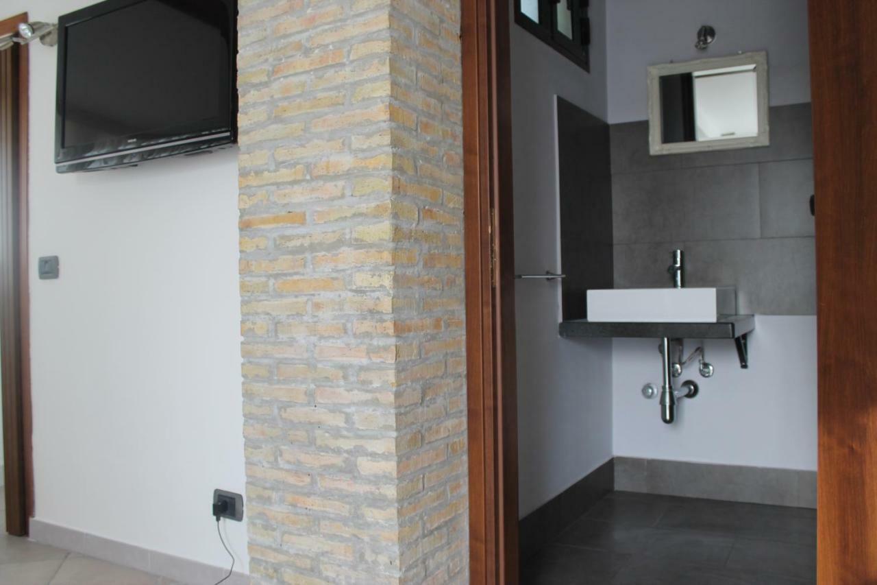 Domus Claudia - Casa Vacanze Syracuse ภายนอก รูปภาพ