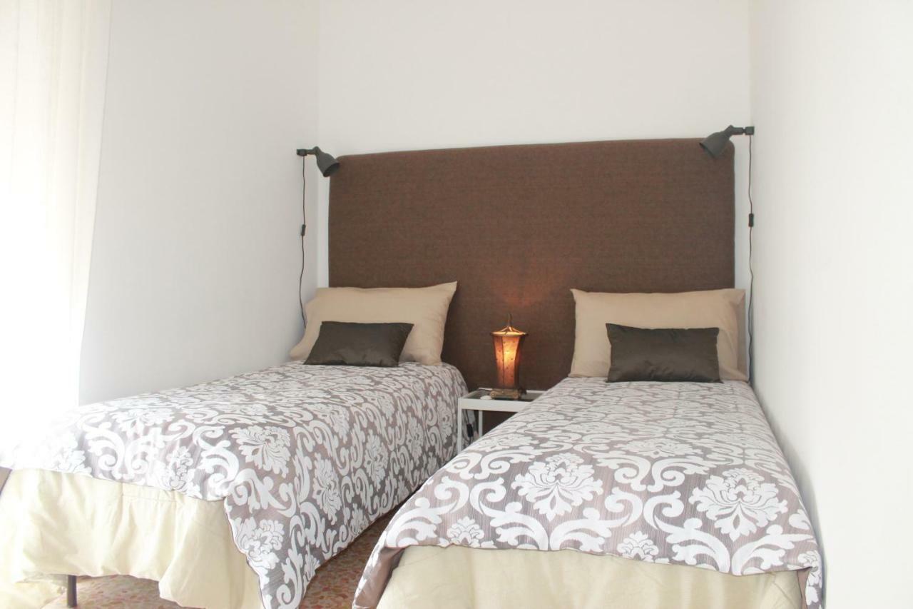 Domus Claudia - Casa Vacanze Syracuse ภายนอก รูปภาพ