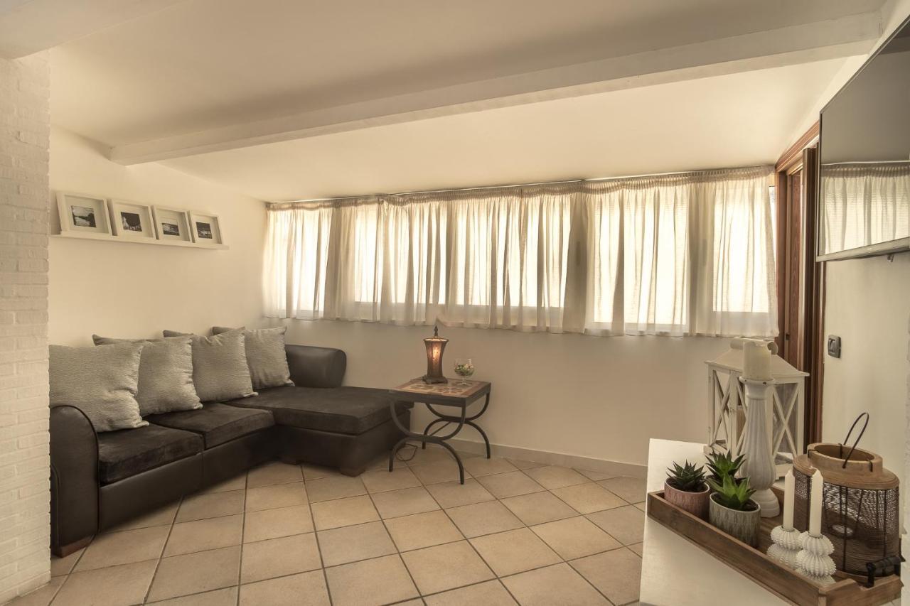 Domus Claudia - Casa Vacanze Syracuse ภายนอก รูปภาพ