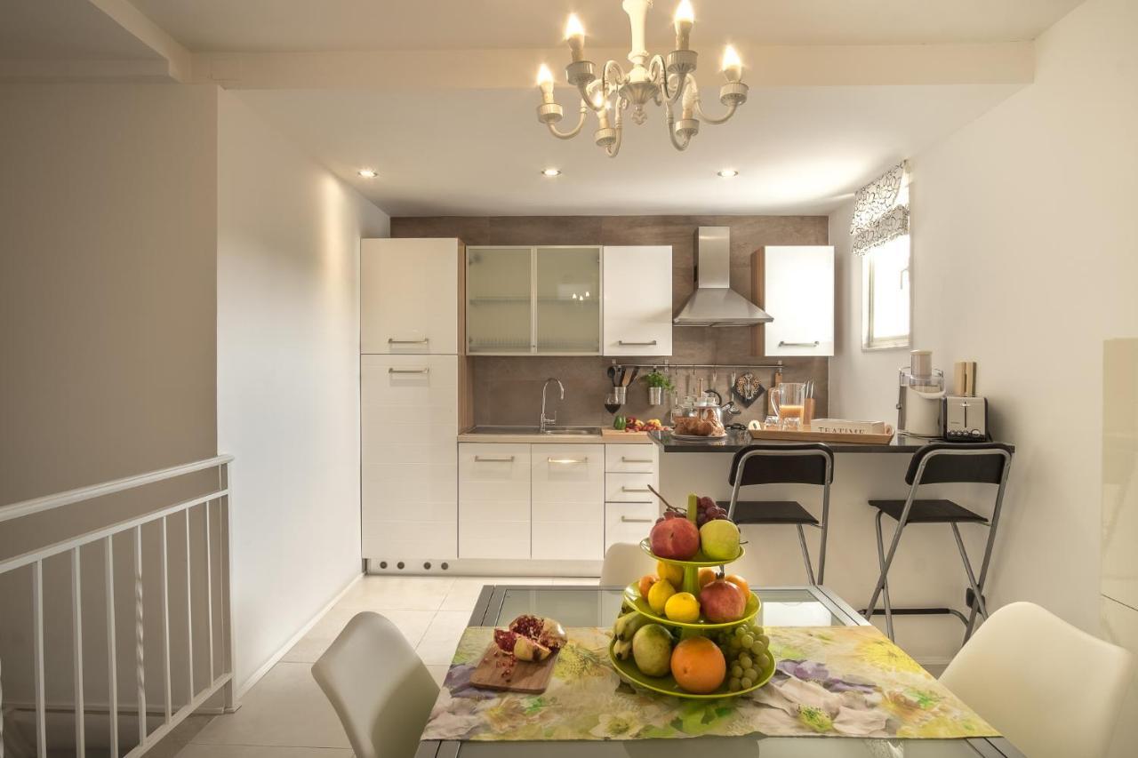 Domus Claudia - Casa Vacanze Syracuse ภายนอก รูปภาพ